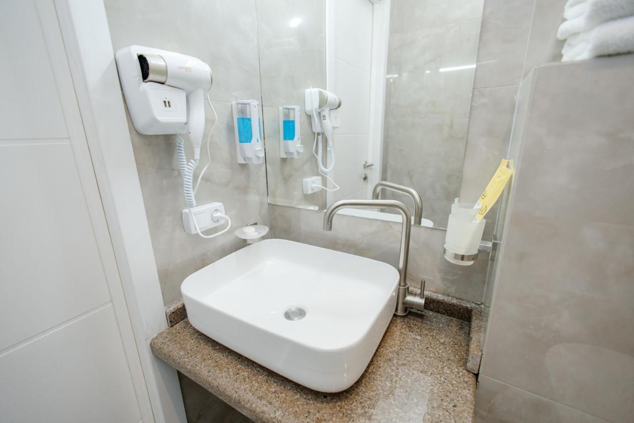 בישקק 281 Hotel מראה חיצוני תמונה