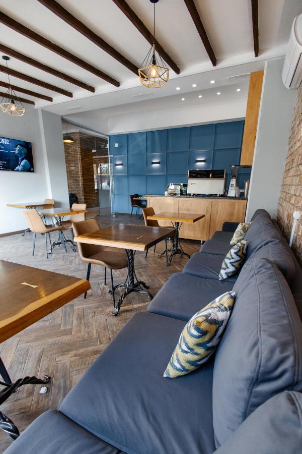 בישקק 281 Hotel מראה חיצוני תמונה